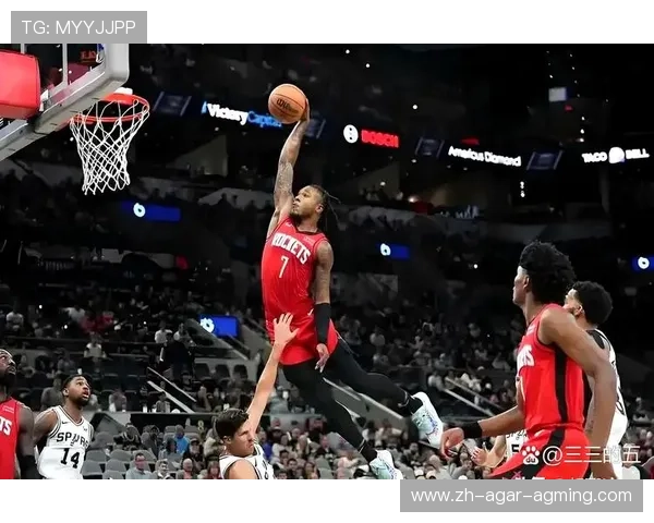 火箭队球员史密斯的职业生涯有哪些亮点